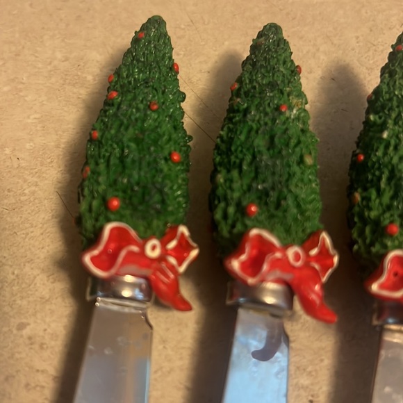 Christmas Tree Spreader Cheese Knife Holiday Tableware Collectible set of 4 - Picture 3 of 6